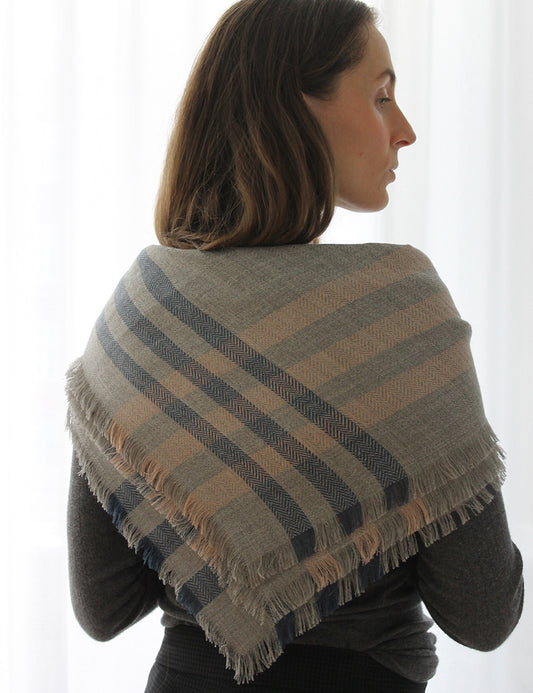 Elvang Denmark Lisbon tørklæde 135x135 cm Scarf Camel